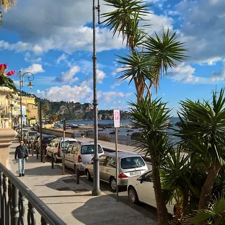 Casa Nunziata Giardini Naxos